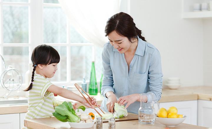 “秋冻”“贴秋膘”有讲究！专家回应秋季养生热门话题