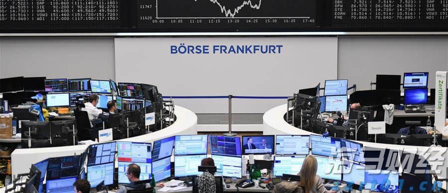 进博会第一批进口冷链食品展品运往“总仓”