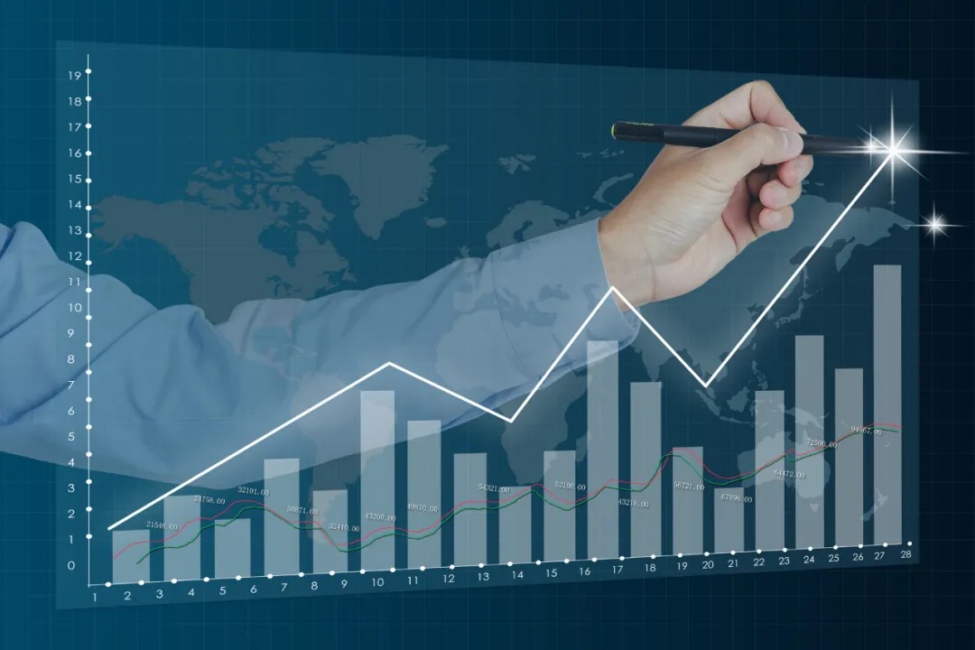 广州白云区山体滑坡现场搜救出第十名被困人员