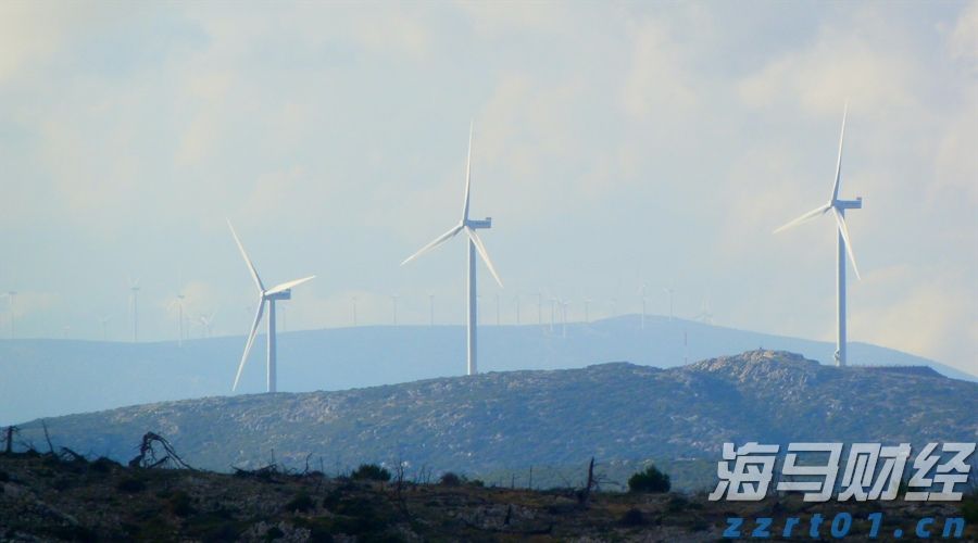 全球AI大模型迭代加快，中国开源生态蓬勃发展