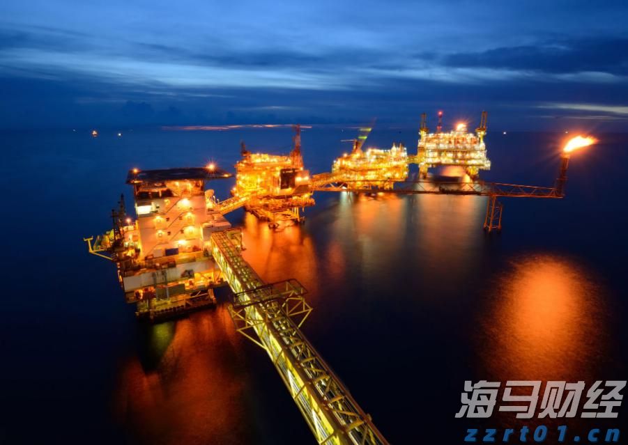 上海：他们，跟“大怪物”过年