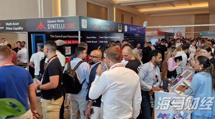 媒体报道：特斯拉(TSLA.US)机器人产量远未达标，承诺年底前生产5000台，现仅有几百台