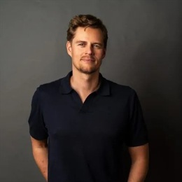 “AI+SaaS”黄金十年加速开启——金蝶国际（00268）的增长逻辑与产业启示